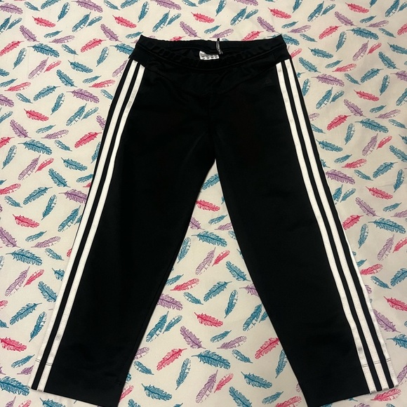 🌸Adidas Capri Leggings - Picture 1 of 5